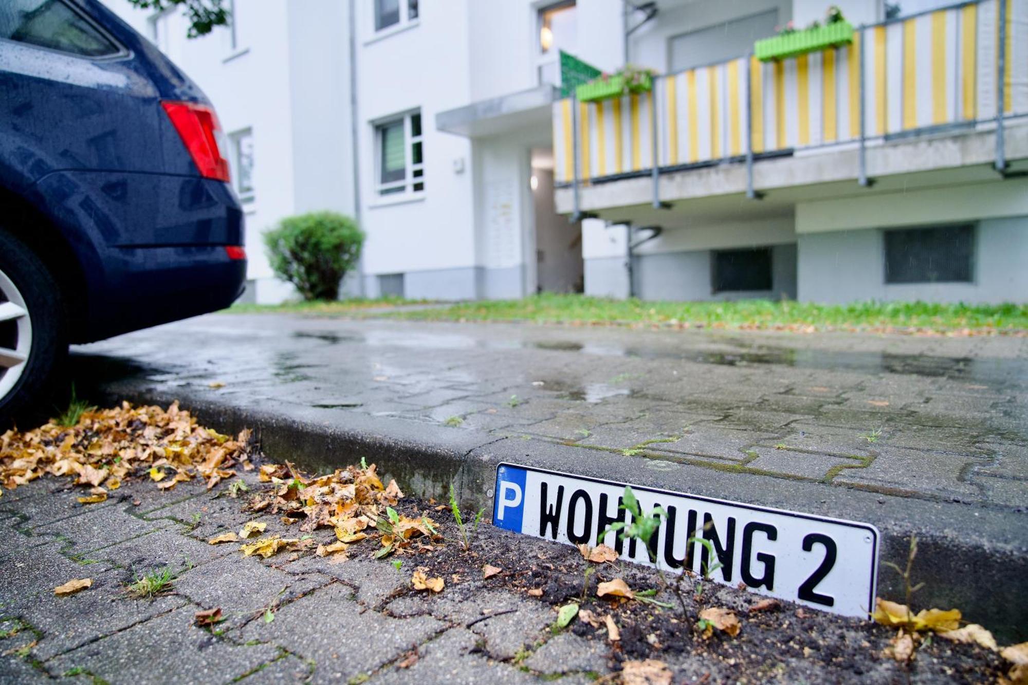 Edler Wohnraum Luxurioeses Apartment Mit Balkon, Boxspringbett, Kaffeevollautomat, Lift & Parkplatz Chemnitz Exterior photo