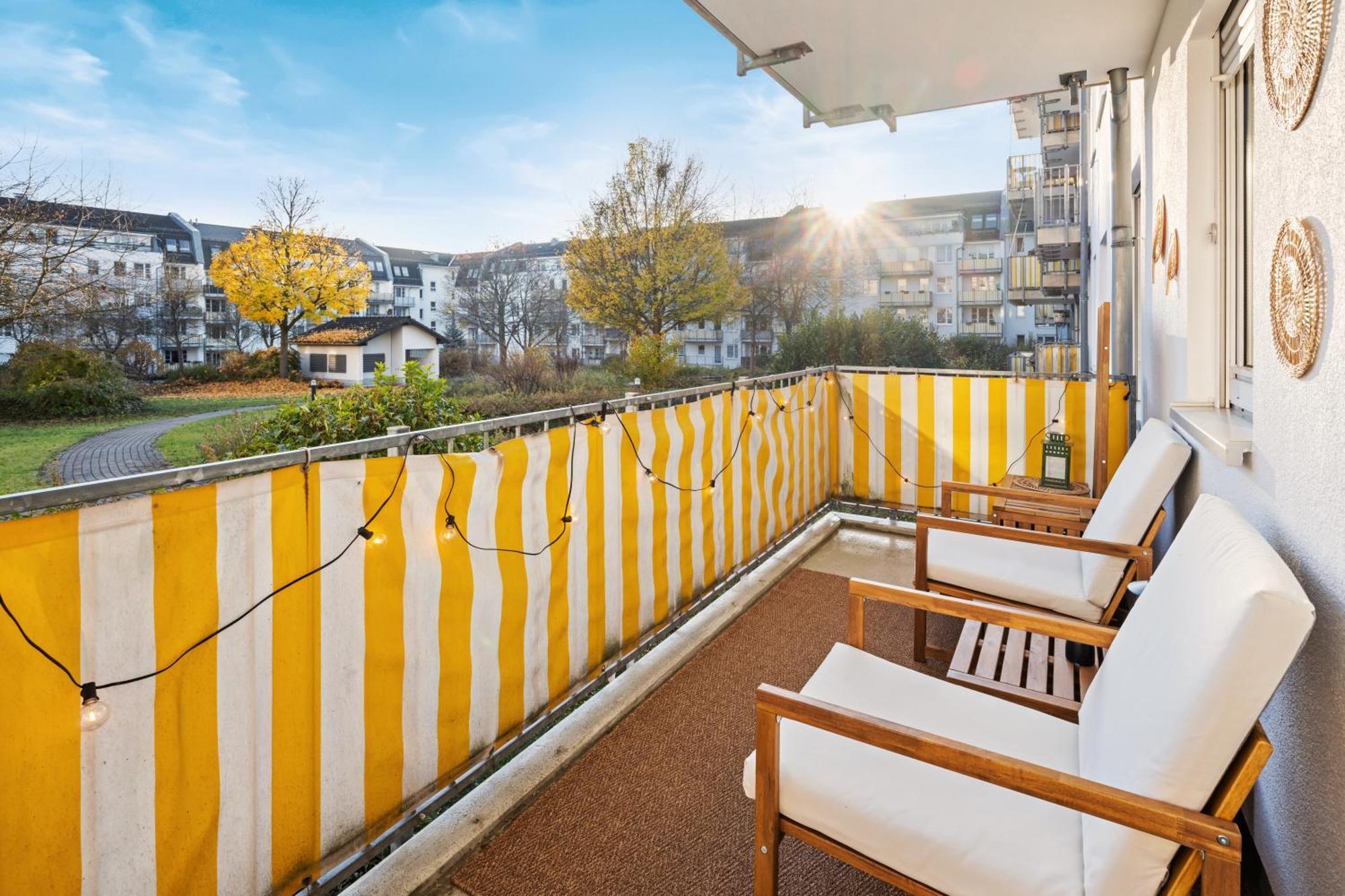 Edler Wohnraum Luxurioeses Apartment Mit Balkon, Boxspringbett, Kaffeevollautomat, Lift & Parkplatz Chemnitz Exterior photo